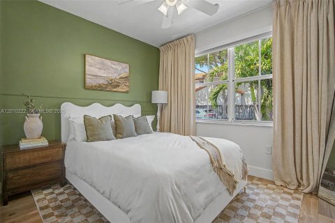 Townhouse in Miami Lakes, Florida 2 bedrooms, 105.07 sq.m. № 2072854 - photo 17