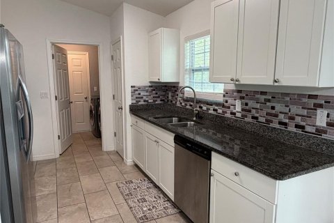 Villa ou maison à louer à Ocala, Floride: 3 chambres, 115.76 m2 № 2418760 - photo 5