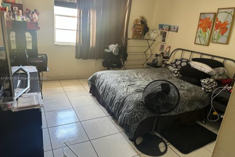 Condo in Doral, Florida, 2 bedrooms  № 1775163 - photo 10