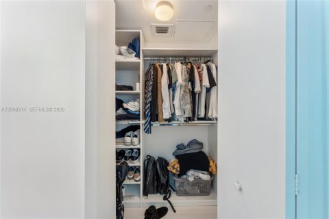 Купить кондоминиум в Майами, Флорида 1 спальня, 64.29м2, № 2090406 - фото 20