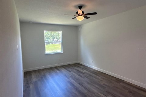 House in Apopka, Florida 3 bedrooms, 173.45 sq.m. № 2206622 - photo 16