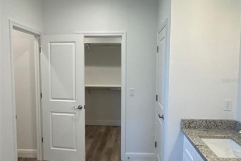 House in Apopka, Florida 3 bedrooms, 173.45 sq.m. № 2206622 - photo 12