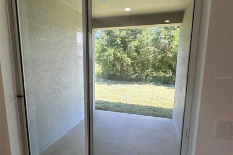 House in Apopka, Florida 3 bedrooms, 173.45 sq.m. № 2206622 - photo 8