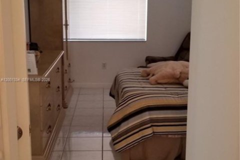 Condo in Miami, Florida, 1 bedroom  № 2066179 - photo 29