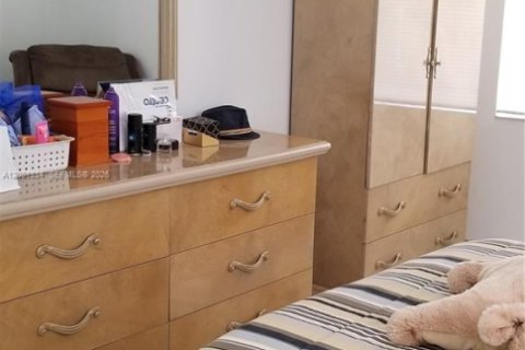 Condo in Miami, Florida, 1 bedroom  № 2066179 - photo 22