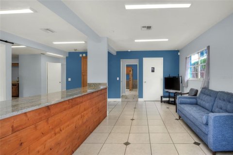 Купить коммерческую недвижимость в Лейкленд, Флорида 225.94м2, № 1386712 - фото 6