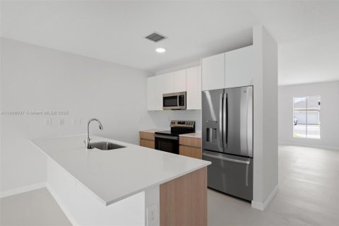 Купить таунхаус в Майами, Флорида 5 спален, № 1949847 - фото 19