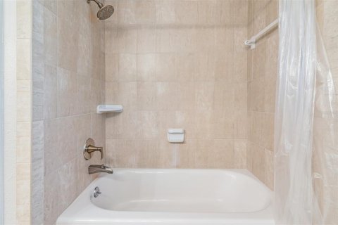 Casa en alquiler en Safety Harbor, Florida, 4 dormitorios, 224.64 m2 № 1106556 - foto 29