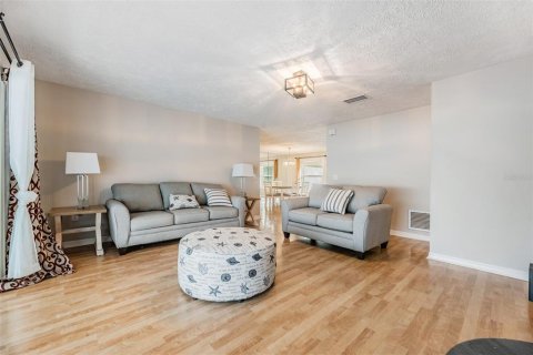 Casa en alquiler en Safety Harbor, Florida, 4 dormitorios, 224.64 m2 № 1106556 - foto 19