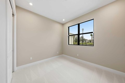Villa ou maison à vendre à Port St. Lucie, Floride: 3 chambres, 238.11 m2 № 2429973 - photo 13