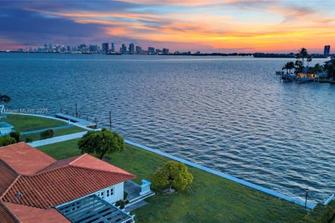 Terreno en venta en North Bay Village, Florida № 1931252 - foto 10