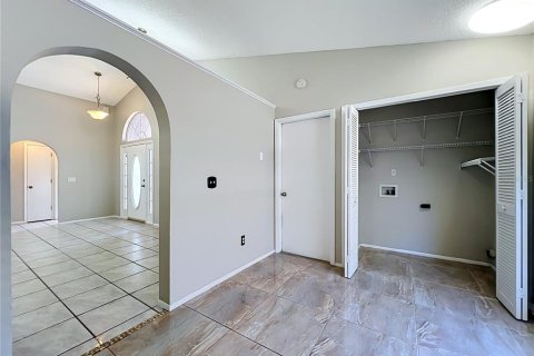 House in Apopka, Florida 3 bedrooms, 176.24 sq.m. № 2318715 - photo 6