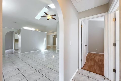 House in Apopka, Florida 3 bedrooms, 176.24 sq.m. № 2318715 - photo 25