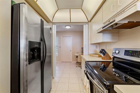 Condominio en alquiler en Saint Petersburg, Florida, 2 dormitorios, 100.33 m2 № 1614410 - foto 14