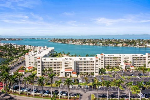 Condominio en alquiler en Saint Petersburg, Florida, 2 dormitorios, 100.33 m2 № 1614410 - foto 3