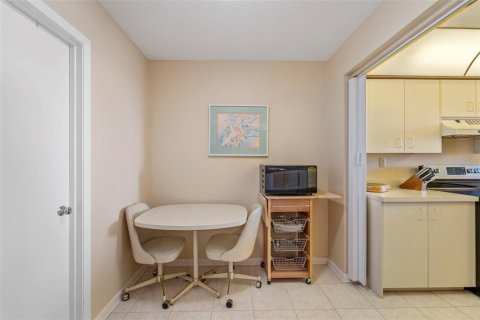 Condominio en alquiler en Saint Petersburg, Florida, 2 dormitorios, 100.33 m2 № 1614410 - foto 15
