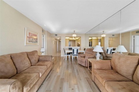 Condominio en alquiler en Saint Petersburg, Florida, 2 dormitorios, 100.33 m2 № 1614410 - foto 9