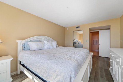 Condominio en alquiler en Saint Petersburg, Florida, 2 dormitorios, 100.33 m2 № 1614410 - foto 19