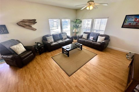 Condo in Horseshoe Beach, Florida, 2 bedrooms  № 1550444 - photo 6