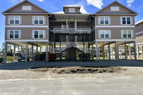 Condo in Horseshoe Beach, Florida, 2 bedrooms  № 1550444 - photo 2