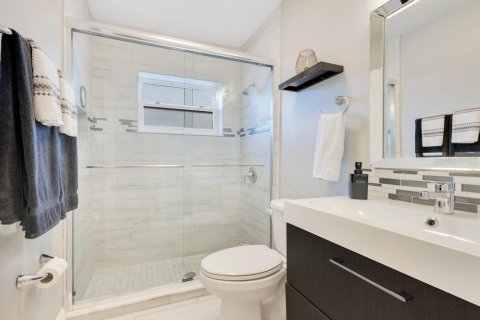 Casa en venta en Orlando, Florida, 4 dormitorios, 348.2 m2 № 1719598 - foto 23
