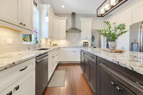 Casa en venta en Orlando, Florida, 4 dormitorios, 348.2 m2 № 1719598 - foto 11