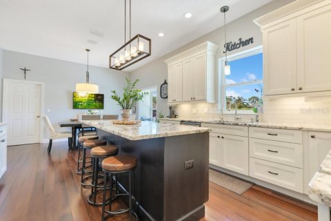 Casa en venta en Orlando, Florida, 4 dormitorios, 348.2 m2 № 1719598 - foto 14