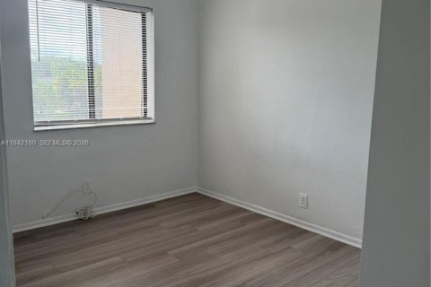 Купить кондоминиум в Корал-Спрингс, Флорида 2 спальни, 69.86м2, № 2055318 - фото 9