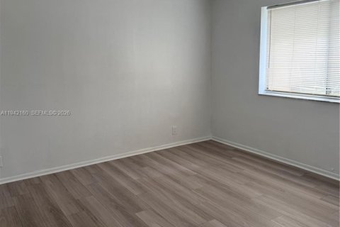 Купить кондоминиум в Корал-Спрингс, Флорида 2 спальни, 69.86м2, № 2055318 - фото 7