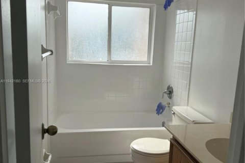 Купить кондоминиум в Корал-Спрингс, Флорида 2 спальни, 69.86м2, № 2055318 - фото 8