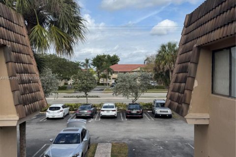 Купить кондоминиум в Корал-Спрингс, Флорида 2 спальни, 69.86м2, № 2055318 - фото 13