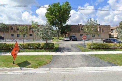 Купить кондоминиум в Корал-Спрингс, Флорида 2 спальни, 69.86м2, № 2055318 - фото 2