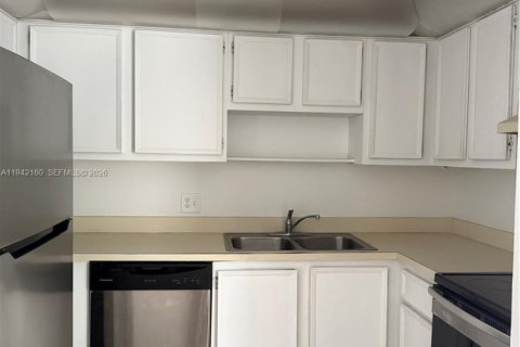 Купить кондоминиум в Корал-Спрингс, Флорида 2 спальни, 69.86м2, № 2055318 - фото 6