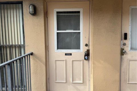 Купить кондоминиум в Корал-Спрингс, Флорида 2 спальни, 69.86м2, № 2055318 - фото 11