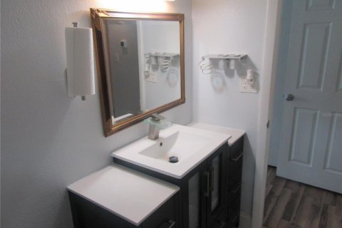 Copropriété à louer à Saint Petersburg, Floride: 2 chambres, 109.62 m2 № 2402850 - photo 24