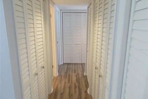 Copropriété à louer à Saint Petersburg, Floride: 2 chambres, 109.62 m2 № 2402850 - photo 18