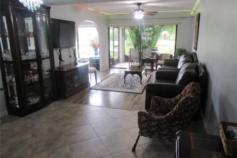 Copropriété à louer à Saint Petersburg, Floride: 2 chambres, 109.62 m2 № 2402850 - photo 8