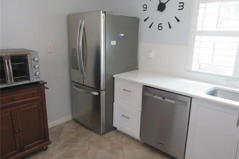 Copropriété à louer à Saint Petersburg, Floride: 2 chambres, 109.62 m2 № 2402850 - photo 10