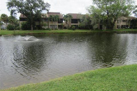 Copropriété à louer à Saint Petersburg, Floride: 2 chambres, 109.62 m2 № 2402850 - photo 3