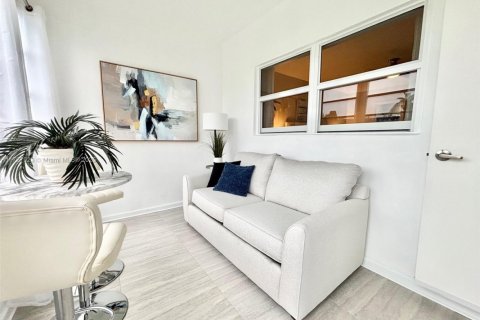 Condo in Lauderdale Lakes, Florida, 1 bedroom  № 2038117 - photo 29