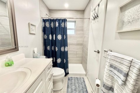 Condo in Lauderdale Lakes, Florida, 1 bedroom  № 2038117 - photo 22