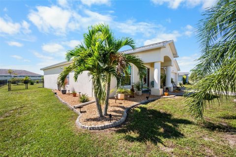 Villa ou maison à vendre à Port Charlotte, Floride: 3 chambres, 168.62 m2 № 2419336 - photo 26