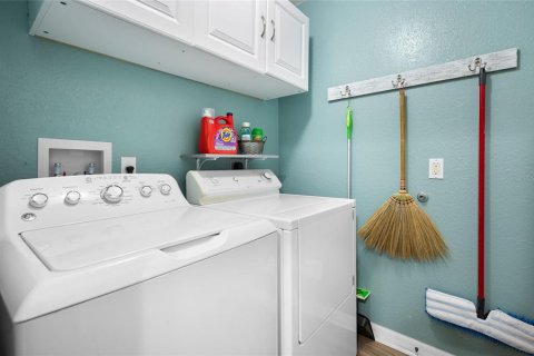 Villa ou maison à vendre à Port Charlotte, Floride: 3 chambres, 168.62 m2 № 2419336 - photo 22