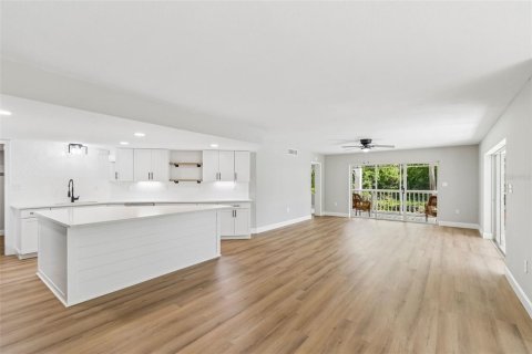 Купить кондоминиум в Палм-Харбор, Флорида 3 комнаты, 173.73м2, № 2147542 - фото 7