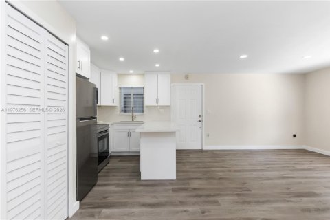 Copropriété à louer à Miami, Floride: 1 chambre, 58.53 m2 № 2042836 - photo 15