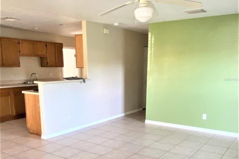 Villa ou maison à louer à Tampa, Floride: 3 chambres, 123.37 m2 № 1894016 - photo 4