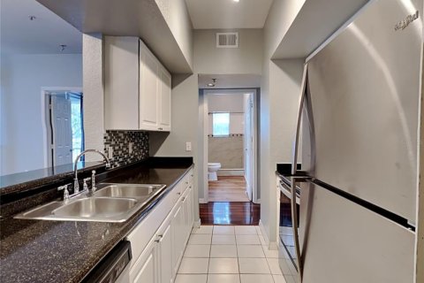 Copropriété à vendre à Orlando, Floride: 3 chambres, 123.84 m2 № 2111144 - photo 4