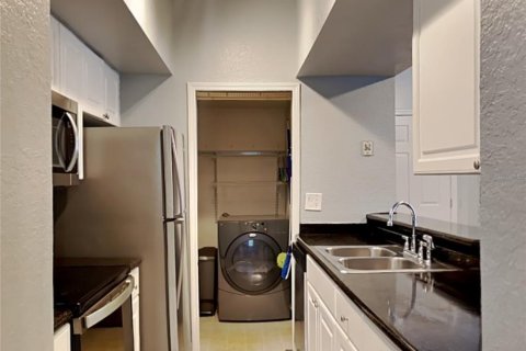 Copropriété à vendre à Orlando, Floride: 3 chambres, 123.84 m2 № 2111144 - photo 5