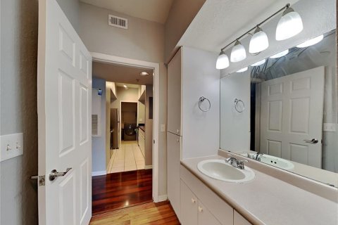 Copropriété à vendre à Orlando, Floride: 3 chambres, 123.84 m2 № 2111144 - photo 16