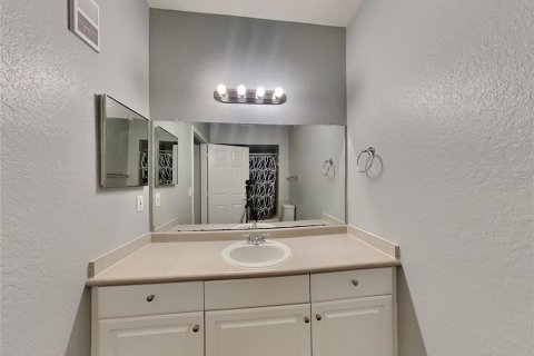 Copropriété à vendre à Orlando, Floride: 3 chambres, 123.84 m2 № 2111144 - photo 9